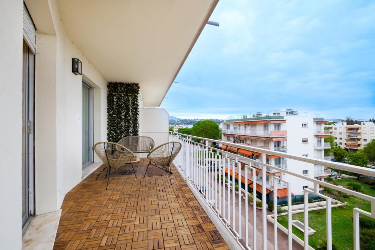 Le Millesime ~ Vue ~ Balcon ~ Parking Apartment Cagnes-sur-Mer Luaran gambar